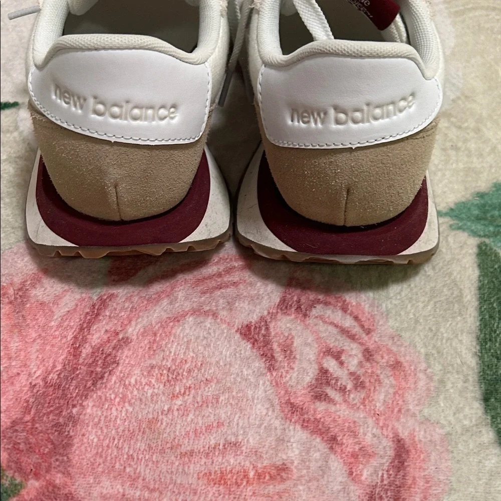New Balance 237 Women's Cream and Green Sneakers - Picture 3 of 6
